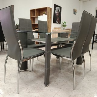Mesa de Cristal y 6 Sillas de Polipiel