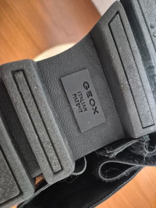Botas Geox Talla 37 Suela Ancha Negra