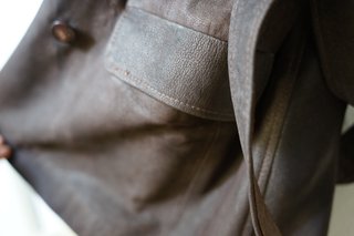 Abrigo Vintage NAF NAF de Cuero