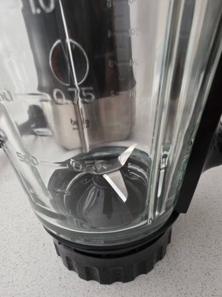 Batidora Beko 800W Jarra Cristal, (1 sólo uso)