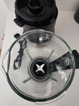 Batidora Beko 800W Jarra Cristal, (1 sólo uso)
