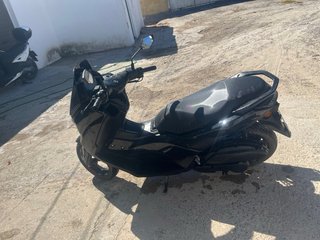 Yamaha Nmax 2025