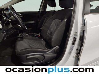 Kia Ceed 1.6 MHEV iMT Drive 100 kW (136 CV)