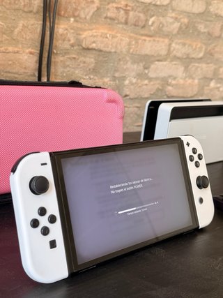 NINTENDO SWITCH OLED Blanca