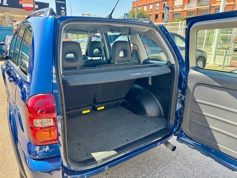 Toyota RAV4 2.0 D4-D Executive 2005, foto 10