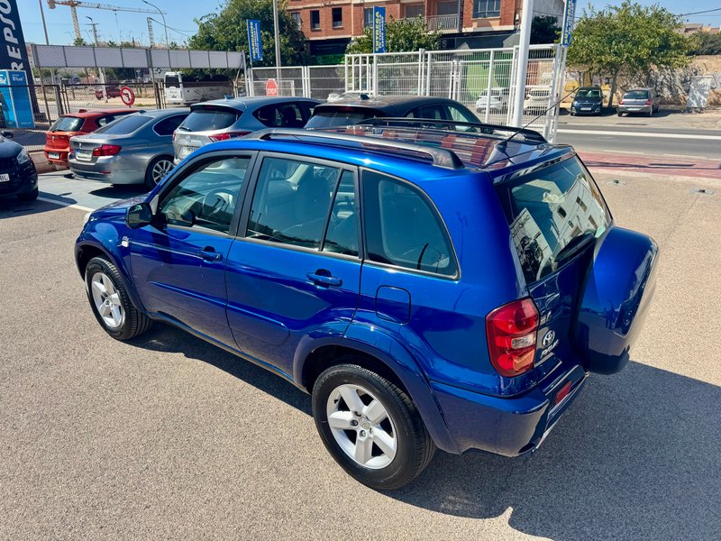 Toyota RAV4 2.0 D4-D Executive 2005, foto 13