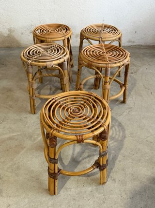 Set de 5 Taburetes de Ratán