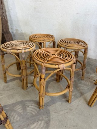 Set de 5 Taburetes de Ratán