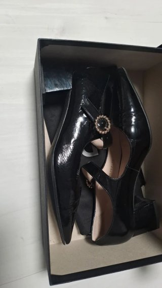 Zapatos LODI charol negro talla 38 tacón 4,5