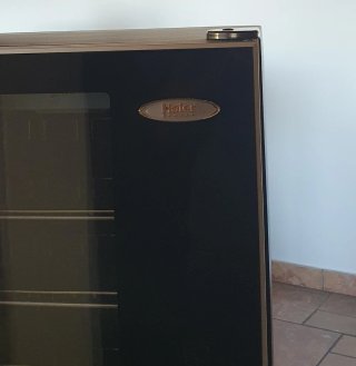 Vinoteca Haier JC163G