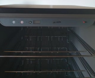 Vinoteca Haier JC163G