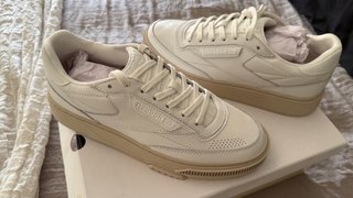 Zapatillas Reebok Club C Beige y Blancas