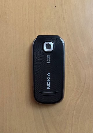 Nokia 7230 con cargador original
