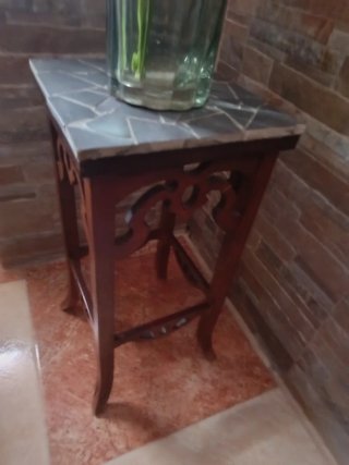 Mesa auxiliar madera rústica 60x60x55,y mesita