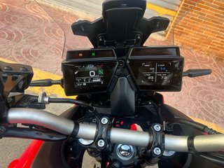 Yamaha MT-09 Tracer 2023 Roja