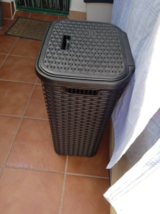Cubo para Ropa Negro