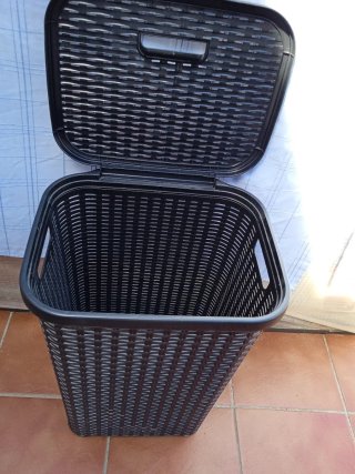 Cubo para Ropa Negro