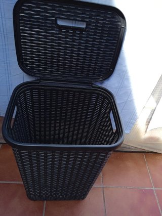 Cubo para Ropa Negro