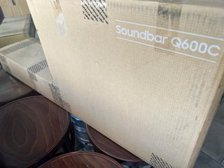 Barra de Sonido Samsung con Subwoofer q600c Dolby