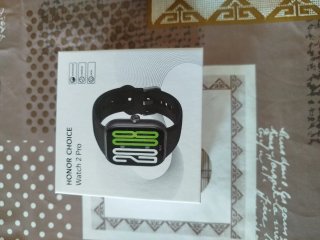 Honor Watch 2 Pro y Motorola Moto Buds 2
