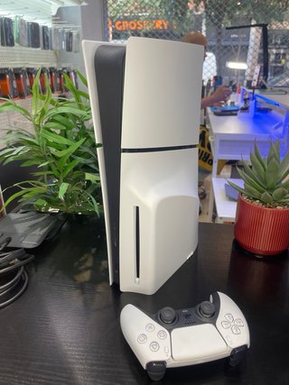 Sony PlayStation 5 (PS5)
