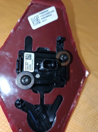 Emblema Trasero con Cámara para Renault