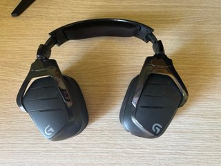 Logitech g933