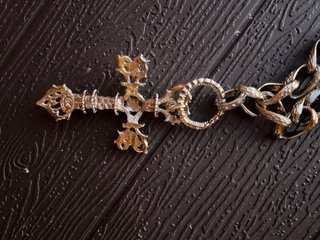 Collar con Cruz Christian Lacroix