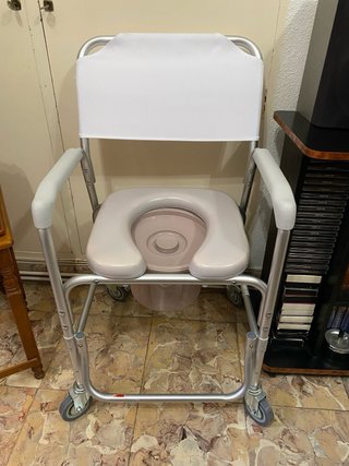 Silla de ducha con ruedas + palangana