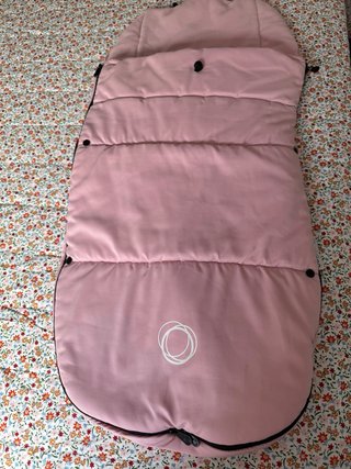 Saco bugaboo de color rosa en muy buen estado