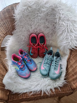 Lote 3 pares de botas de fútbol niño 33-34