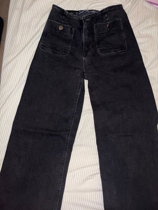 Pantalón vaquero ancho negro