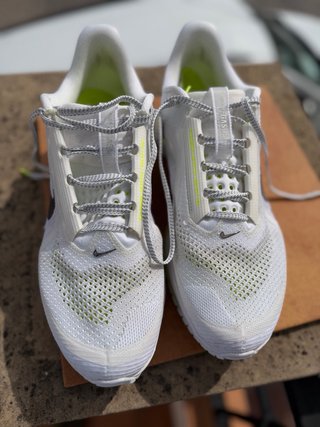 Nike Pegasus Premium Blanco/Amarillo