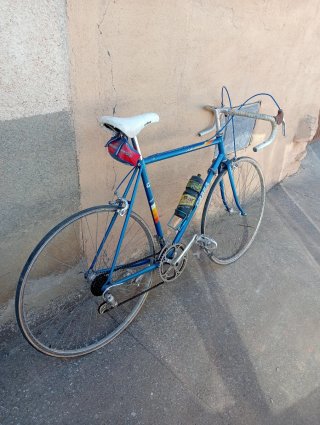 Bicicleta de carretera Orbea azul