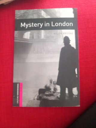 Oxford Bookworms Library: Starter: Mystery in L...