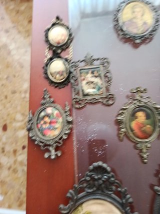 Conjunto de cuadros antiguos marcos redondos