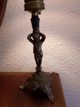 Lámpara de mesa estilo Art Nouveau