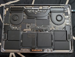 MacBook Pro 15" 2018 (A1990). No enciende