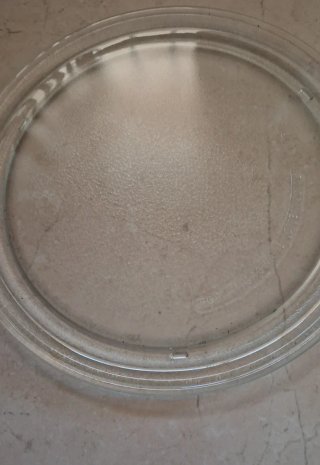 Plato de microondas de vidrio.