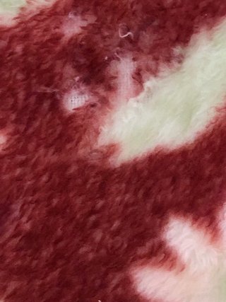 Manta terciopelo con diseño de pavos reales
