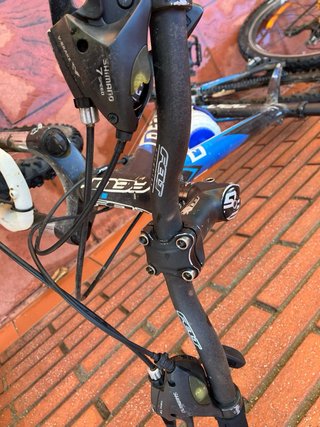 2 Bicicletas de Montaña (Felt y Pro-Flex)