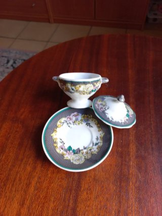 Lote 3 mini soperas porcelana decorada