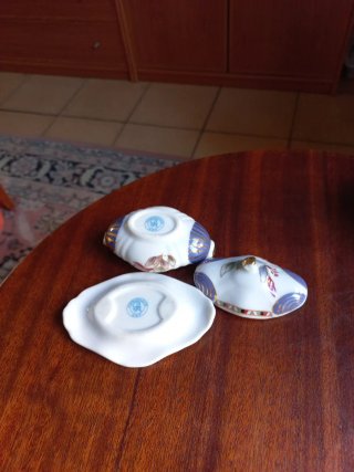 Lote 3 mini soperas porcelana decorada