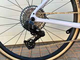 Bicicleta Gravel Vitoria Carbono Sram Rival 13v