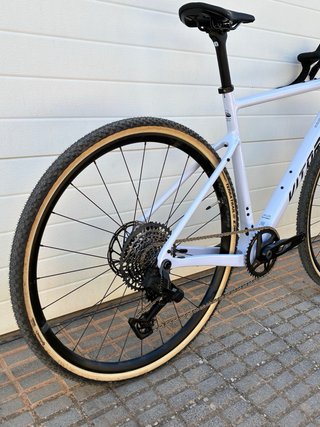 Bicicleta Gravel Vitoria Carbono Sram Rival 13v
