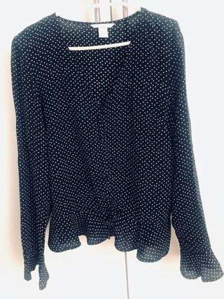 Blusa Negra de Lunares