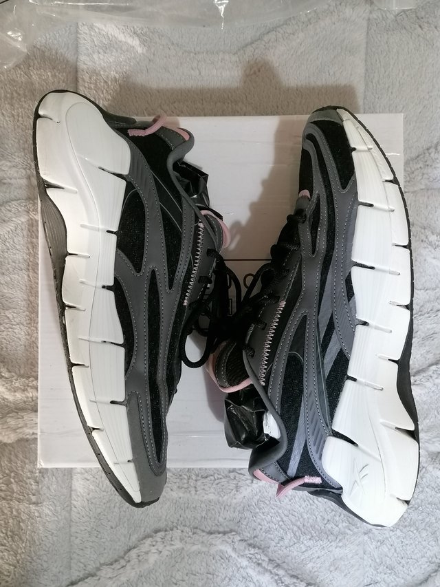 Reebok 135€/186€ + regalo