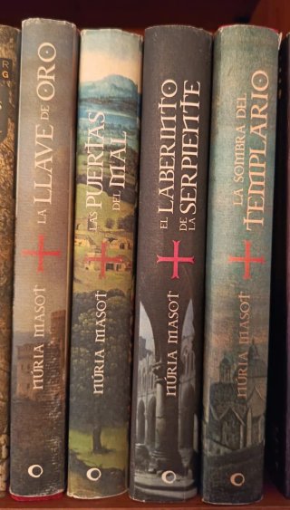 Colección libros de Nuria Masot