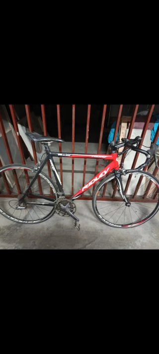 Bicicleta de carreras Ridley roja