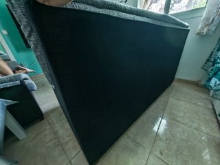 Sofá de tela gris